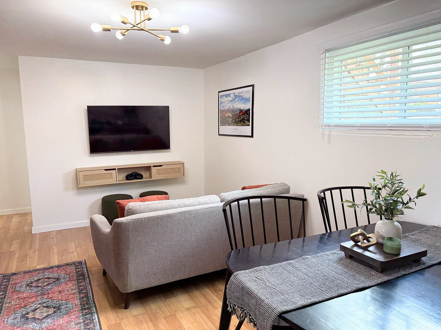 2421 N Sage St — Photo 4