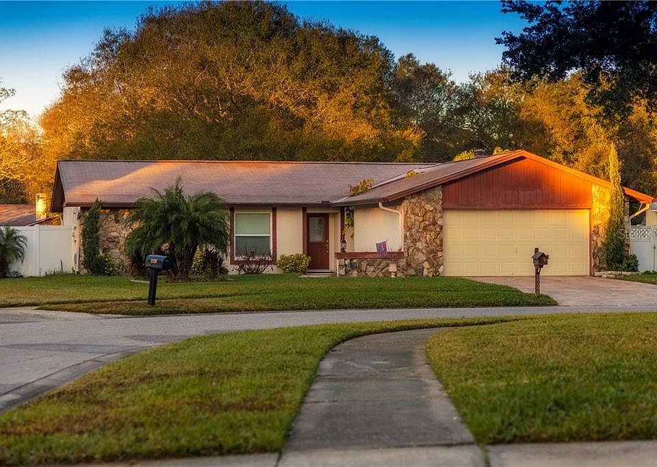 1st image of 15522 Timberline Dr