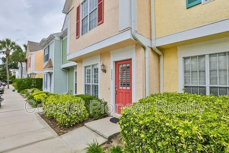2 bed, 2.5 bath, 1170 sqft, $2,395 — Photo 2