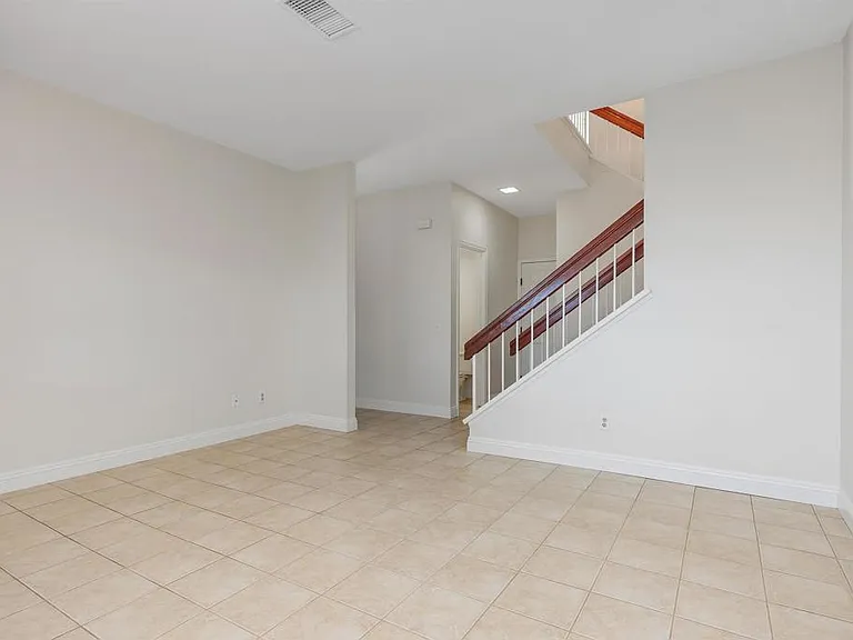 1816 Willowspring Dr — Photo 16