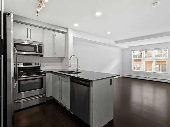 11 S Mahogany Row SE #2408, Calgary, AB T3M 2L6