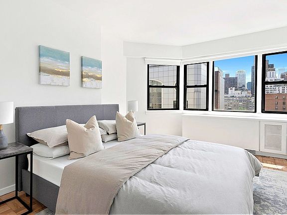 4th image of 205 E 77th St APT 14D