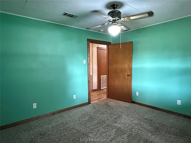 9581 Valley View Dr — Photo 17