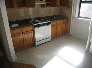 31-34 30th St #3A, Astoria, NY 11106