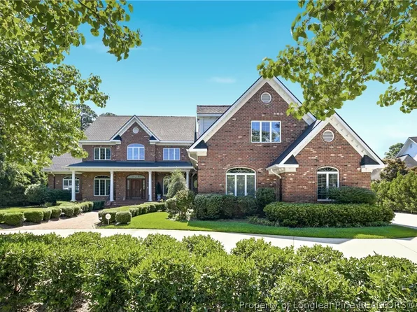 105 Great Oaks Dr, Fayetteville, NC 28303