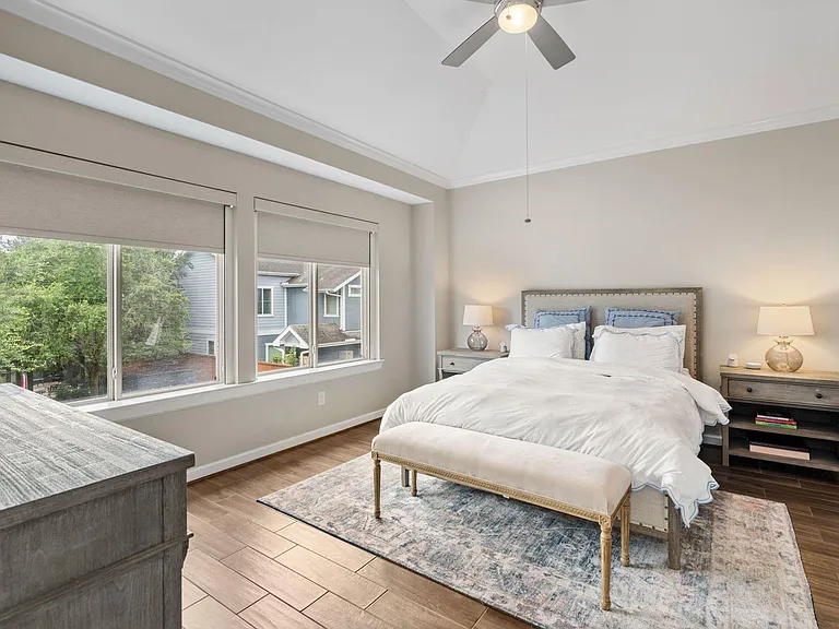 8904 Aventino Way — Photo 16