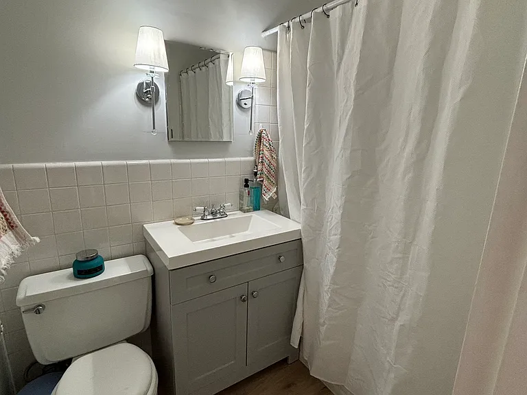 1800 Roundhill Rd #706 — Photo 8