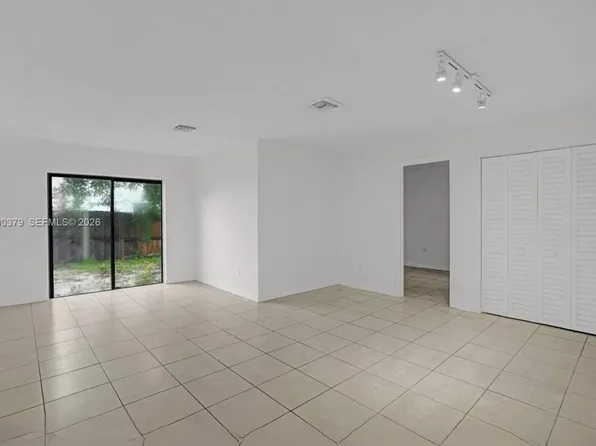 3876 NW 207th St, Opa Locka, FL 33055