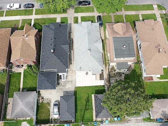 3rd image of 639 Gordon Ave