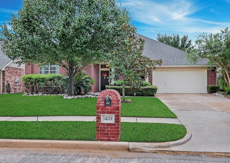 1st image of 14211 Sandhill Crane Dr