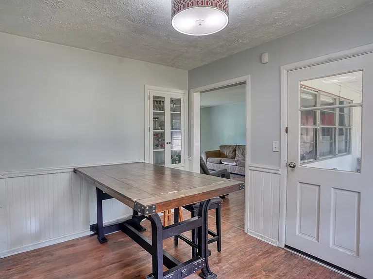 2920 Highwoods Dr E — Photo 5
