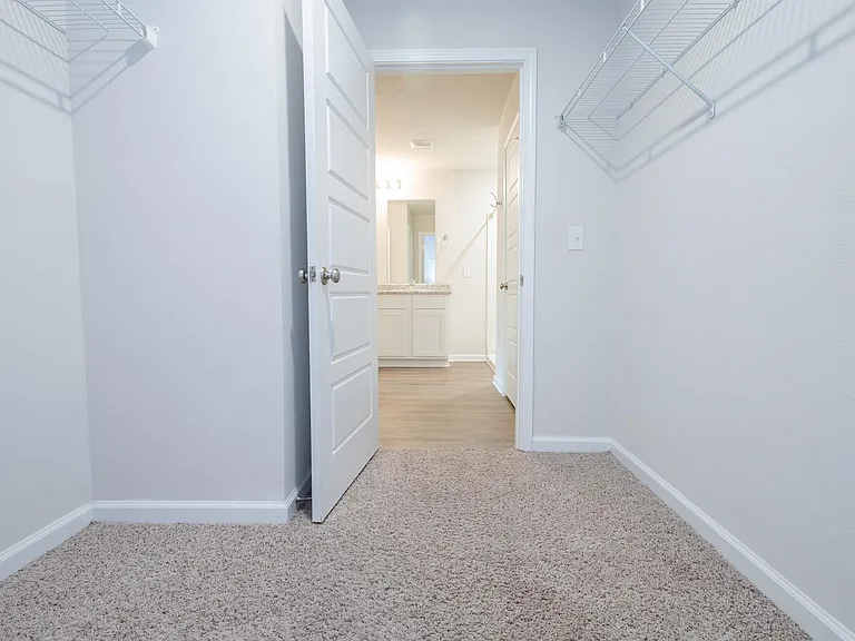 975 Lovebird Ct — Photo 33