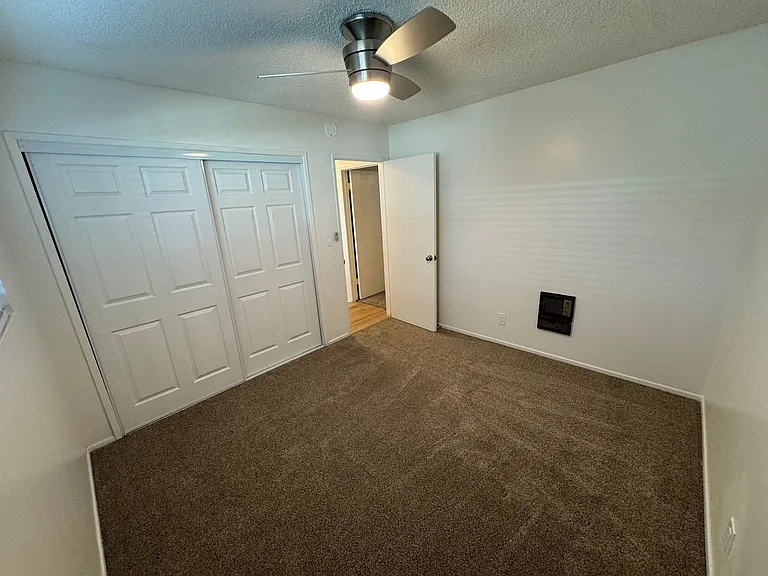 711 E. Pleasant Street — Photo 17