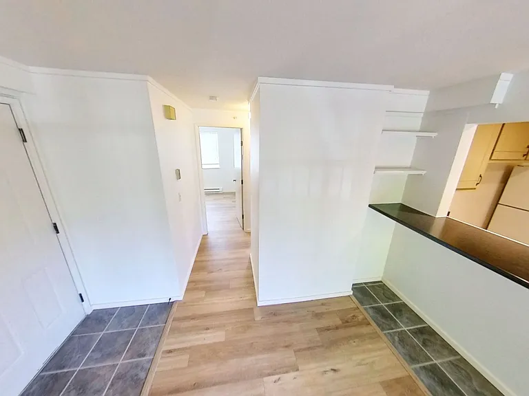 Kendal Court Apartments, 2 Bedroom, 1 Bathroom Apartments for Rent! — Photo 30