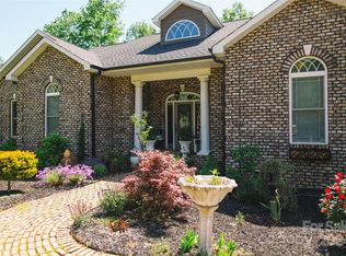 4642 King Crowder Dr, Gastonia, NC 28052