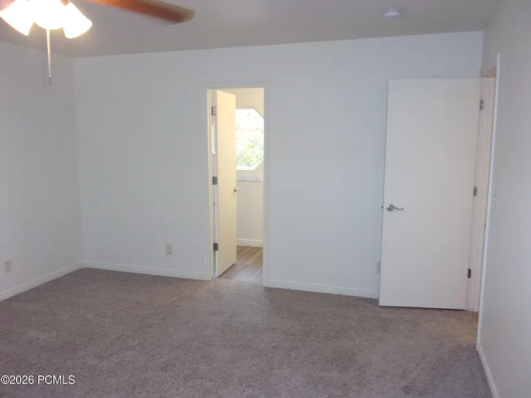 88 E Rainbow Way — Photo 33