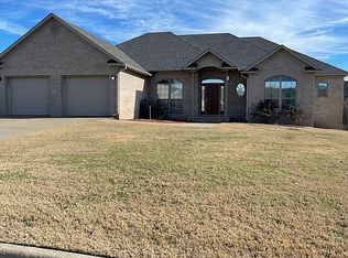 42 Angelfish Ave, Russellville, AR 72802