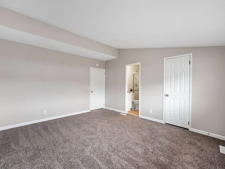 Village Square Townhomes — Photo 21