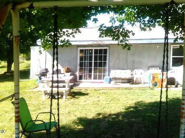 3105 W Dowling Rd, Delton, MI 49046