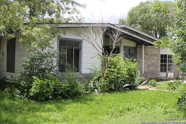 1st image of 234 Blaze Dr