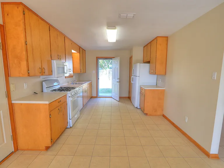 6518 Birmingham St — Photo 5