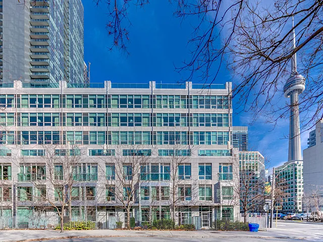 350 Wellington St W #M08 — Photo 21