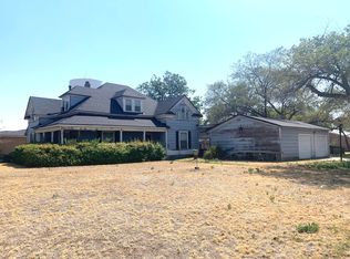 1215 Smythe St, Plainview, TX 79072