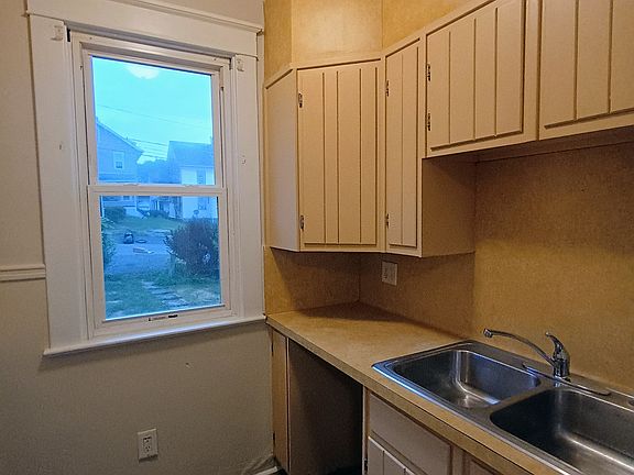 3rd image of 1148 Boyd Ave #1148