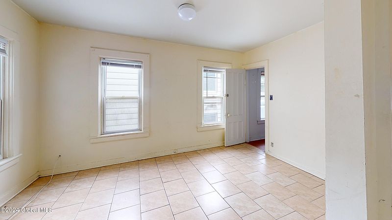 5th image of 126 Spring Street