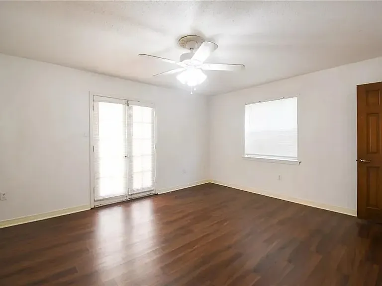 209 Pine St — Photo 6