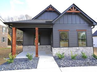 726 Burns Rd, Carrollton, GA 30117