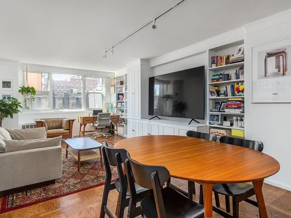77 7th Ave APT 7K, Manhattan, NY 10011