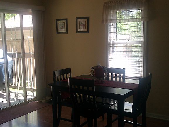 Kitchen Dining Area