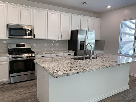 5th image of 8179 Skye Plum St
