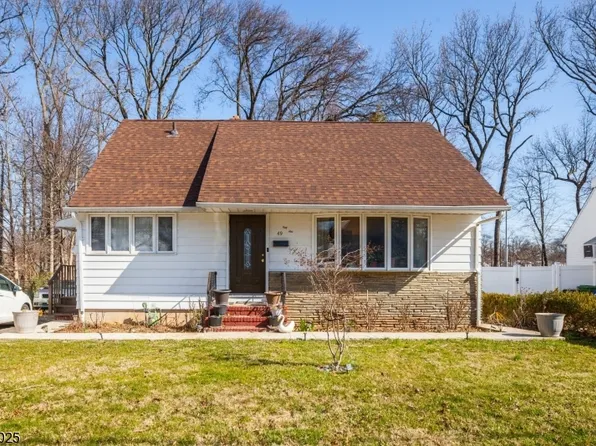 49 Independence Dr, Roselle Boro, NJ 07203