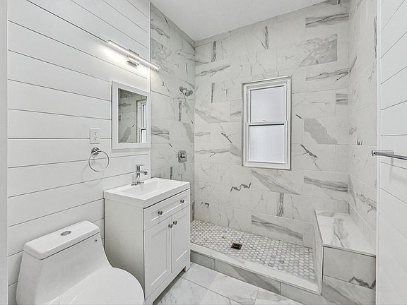 3rd image of 2037 N Spaulding Ave Unit 1