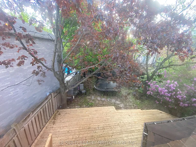 10 McDougall Ct — Photo 31
