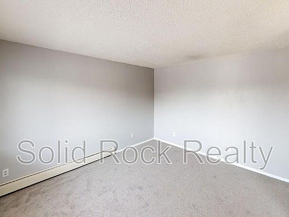 4th image of 325 Bonnie Ct APT B