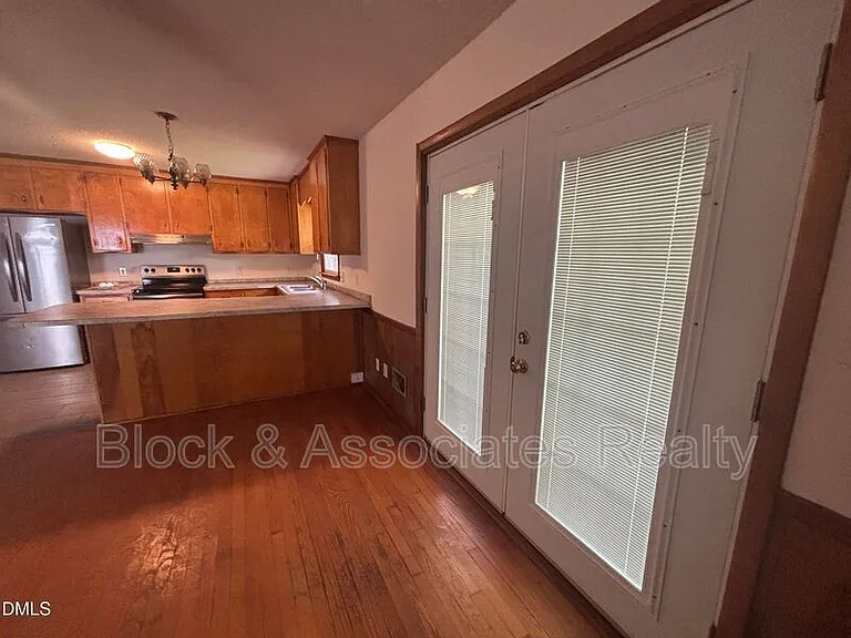 3609 Melrose Dr — Photo 14