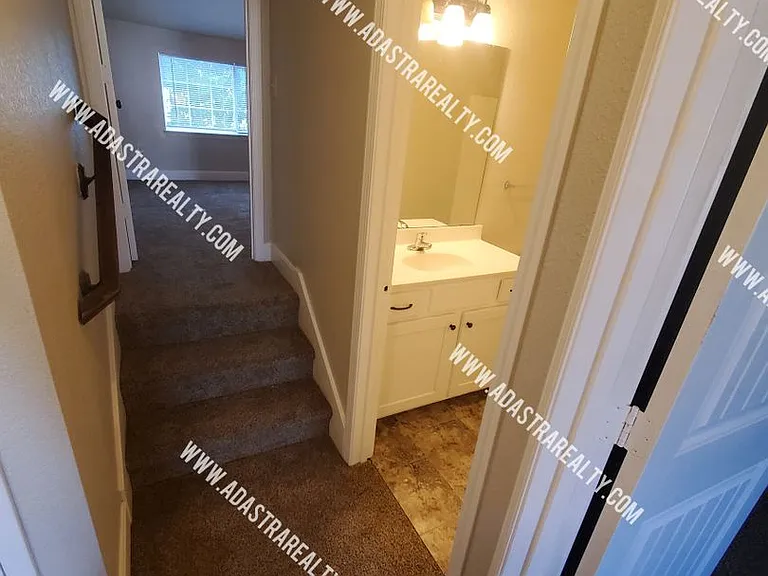 8318 N Spruce Ave — Photo 14