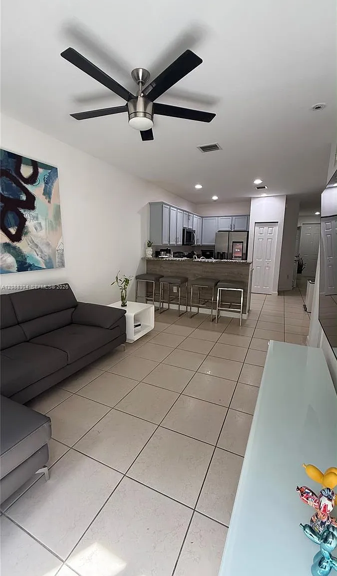 Astoria At Doral — Photo 2