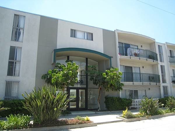 1st image of 13820 Victory Blvd APT 203