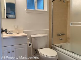 107 Clarendon Rd APT 3, Pacifica, CA 94044