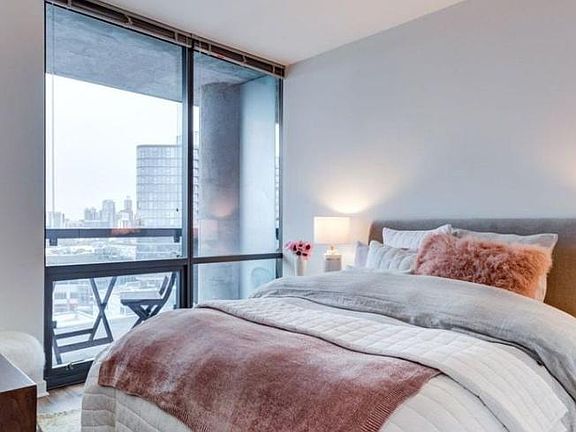 2nd image of 1501 N Dayton St #2214