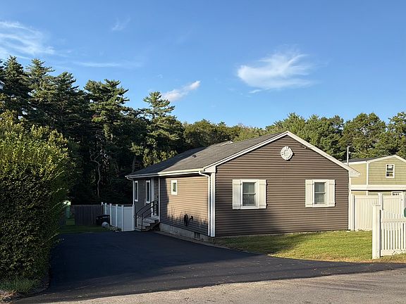 2nd image of 52 Chipaway Rd