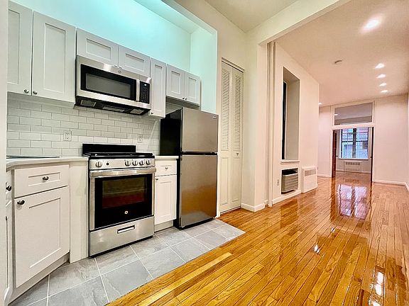 2nd image of 513 E 83rd St APT 1E