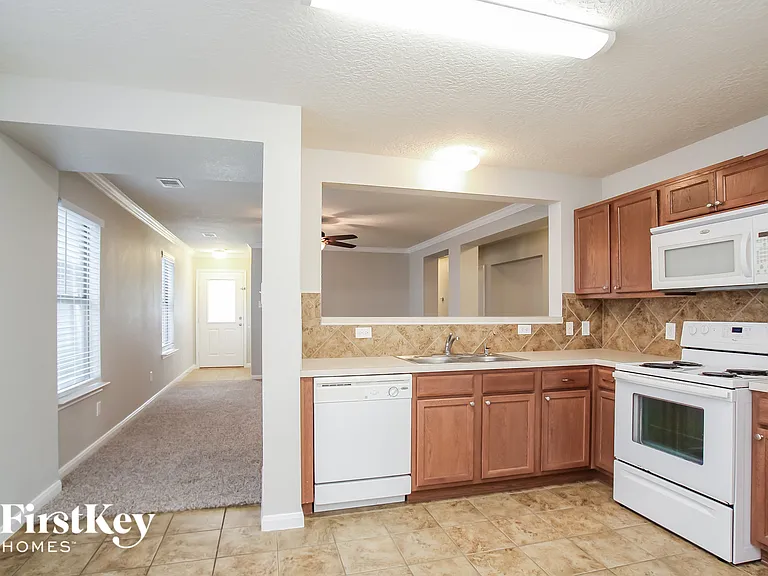 3043 Legends York Dr — Photo 6