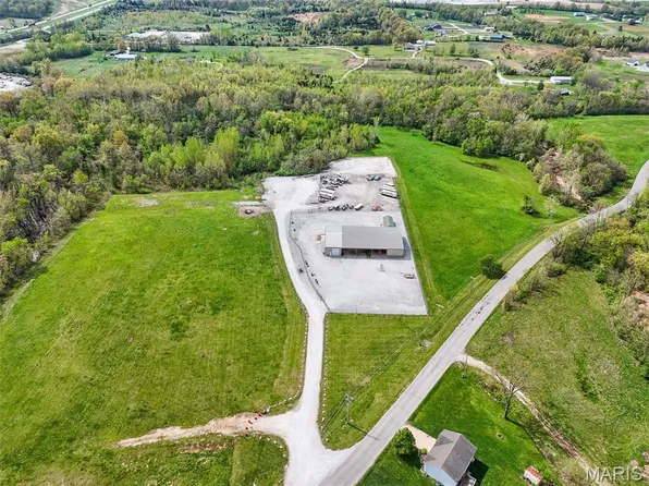 15 Hampel Industrial Dr, Moscow Mills, MO 63362