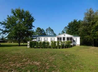 748 Chicora Rd, Waynesville, GA 31566