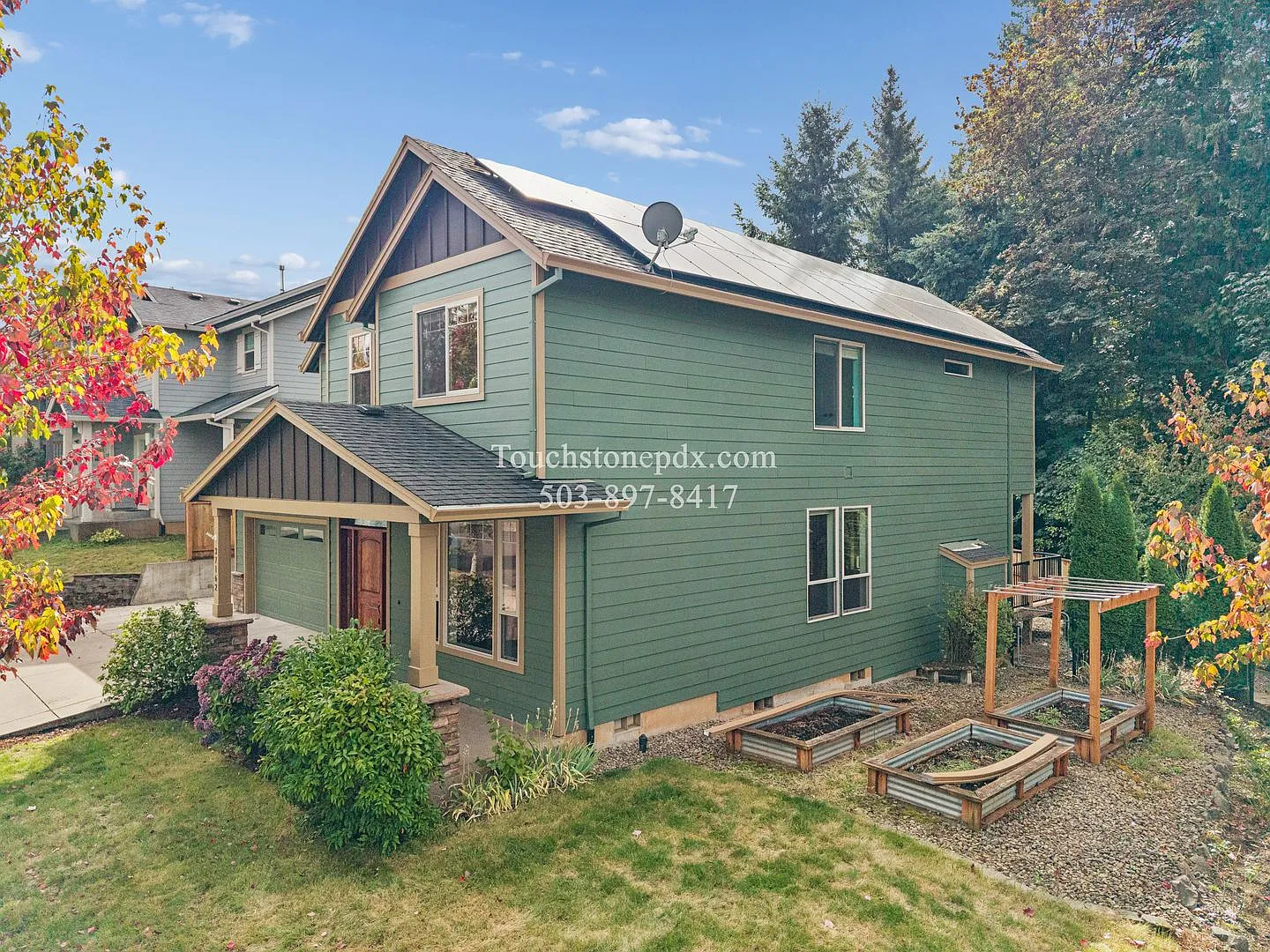 Beautiful, Spacious Sandy Home W/ 4 BD & 3.5 BA — Photo 2